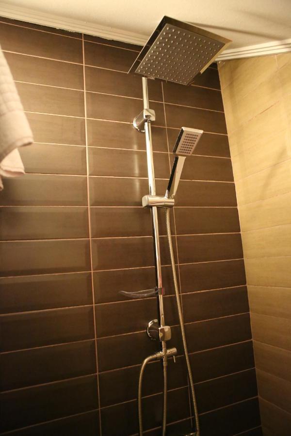 Dark Boutique Hotel Shkoze Экстерьер фото