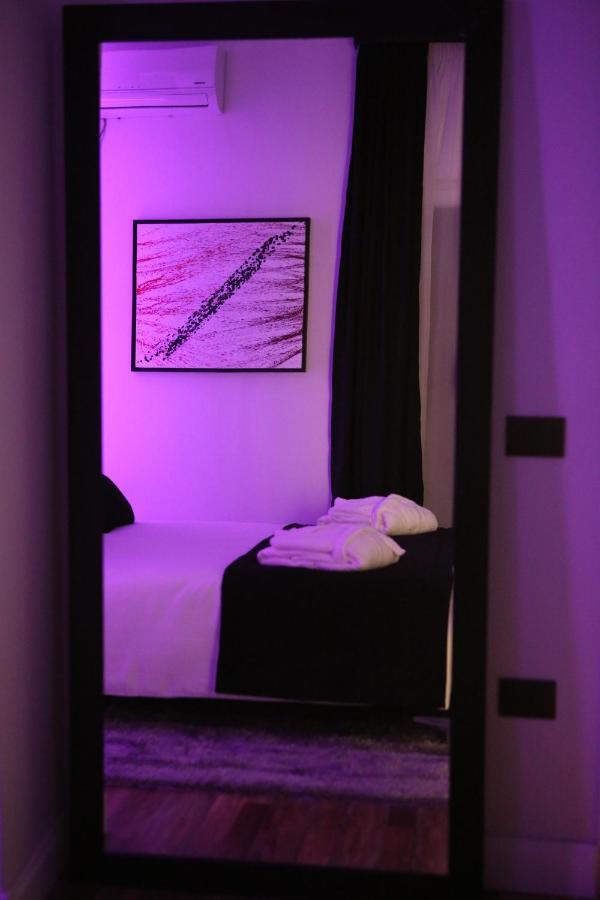 Dark Boutique Hotel Shkoze Экстерьер фото