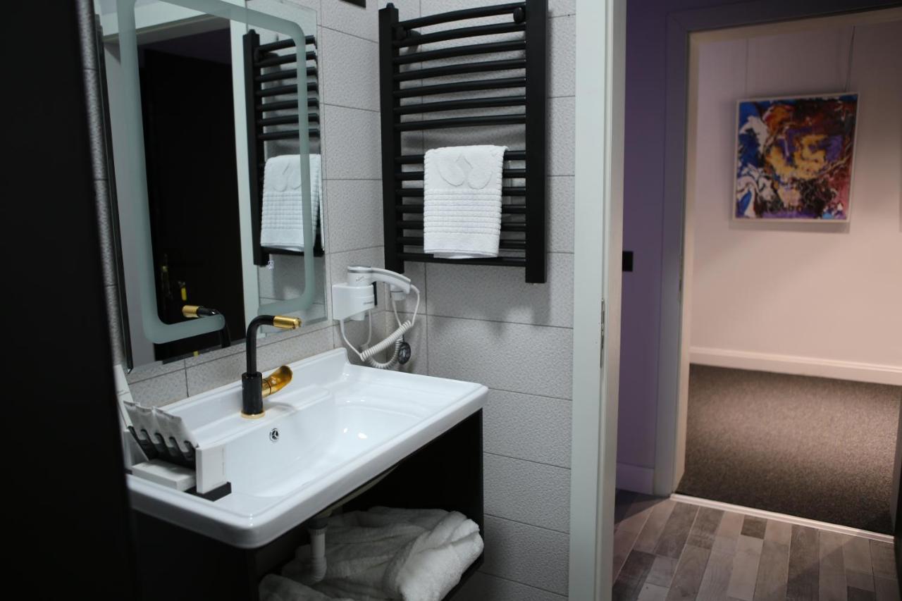 Dark Boutique Hotel Shkoze Экстерьер фото