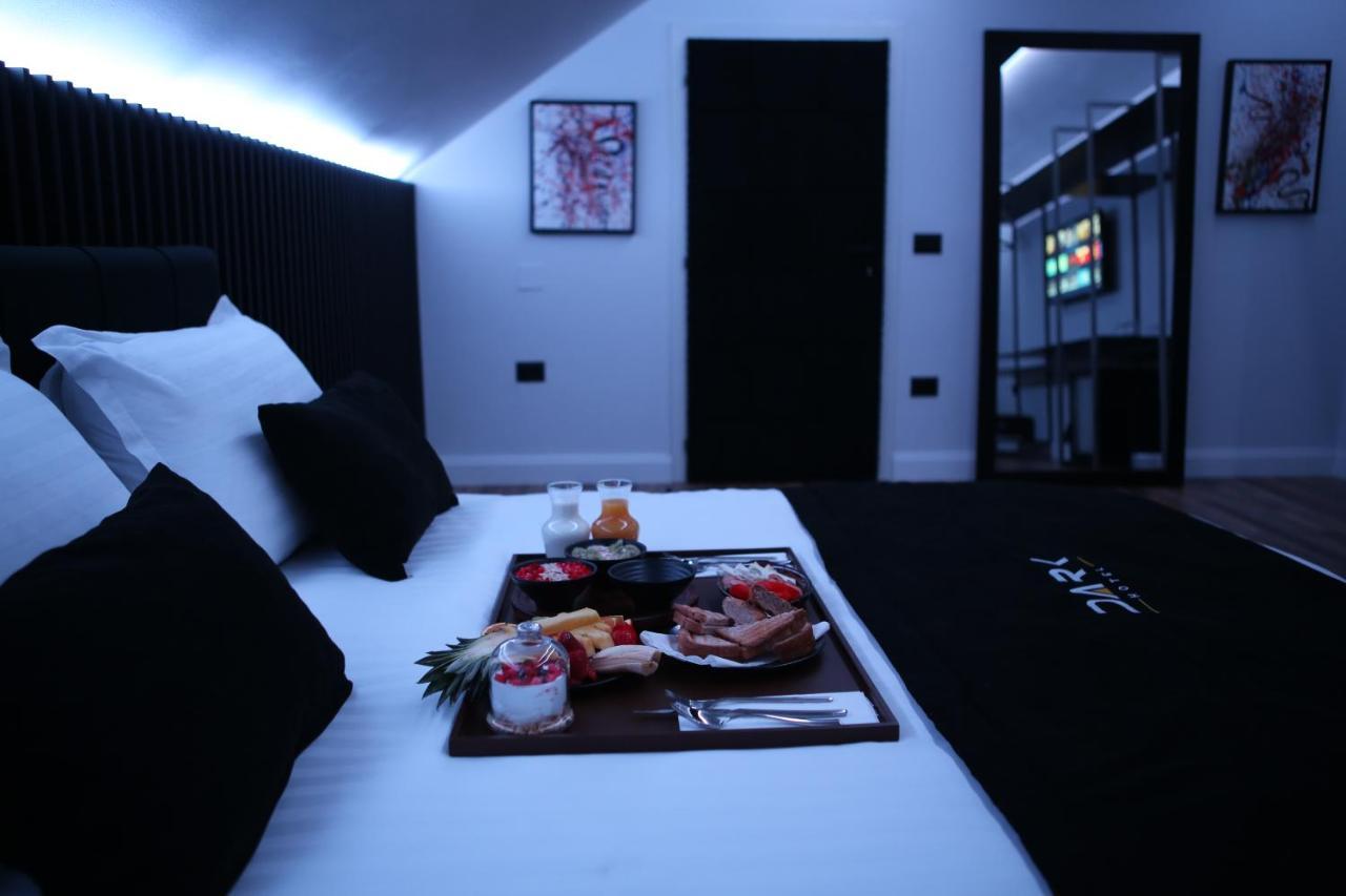 Dark Boutique Hotel Shkoze Экстерьер фото
