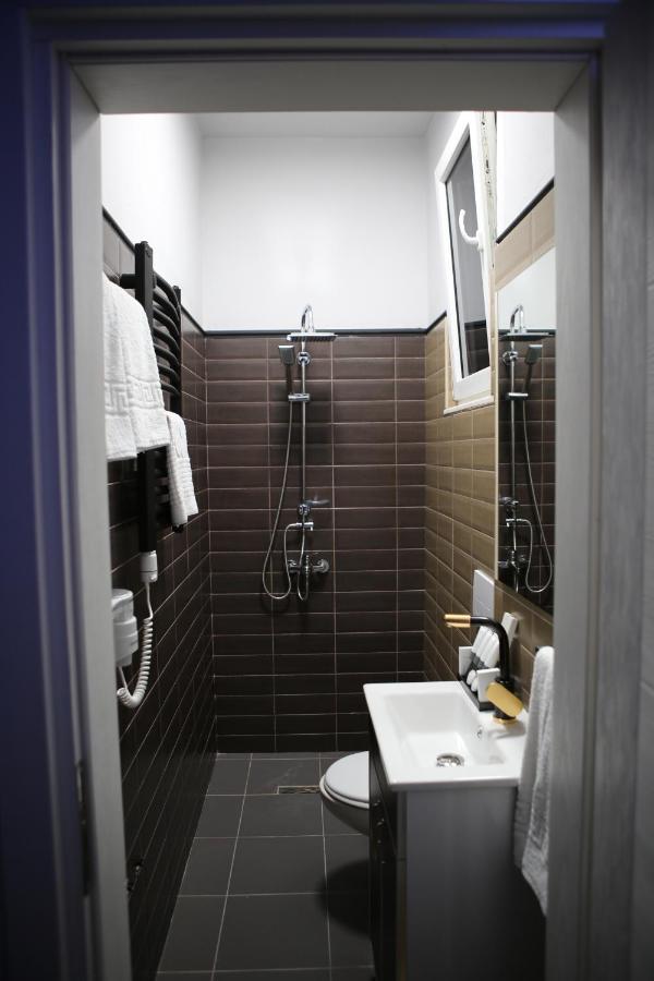 Dark Boutique Hotel Shkoze Экстерьер фото