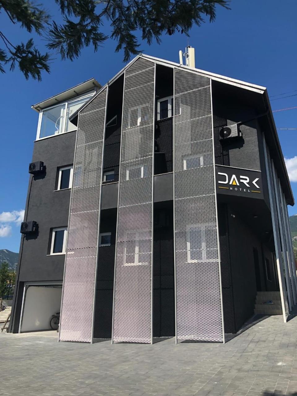 Dark Boutique Hotel Shkoze Экстерьер фото